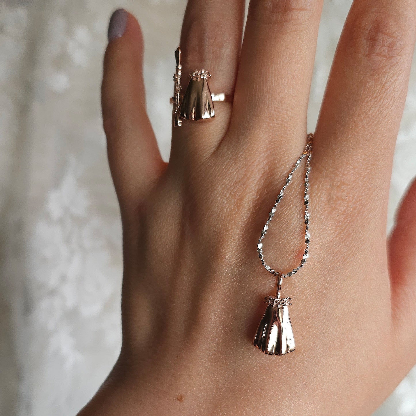 Spring Ghost & Lamp Ring