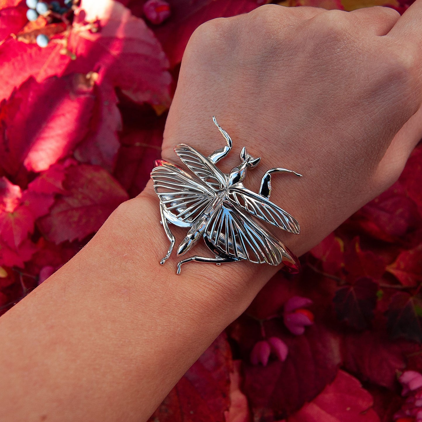 Orchid Praying Mantis Bracelet