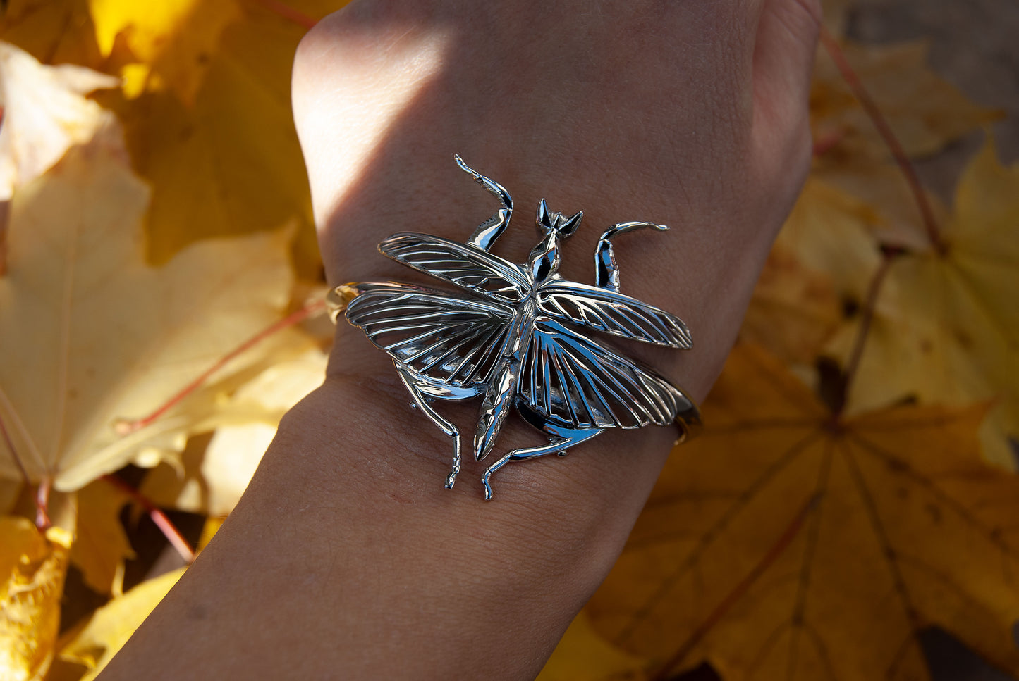 Orchid Praying Mantis Bracelet