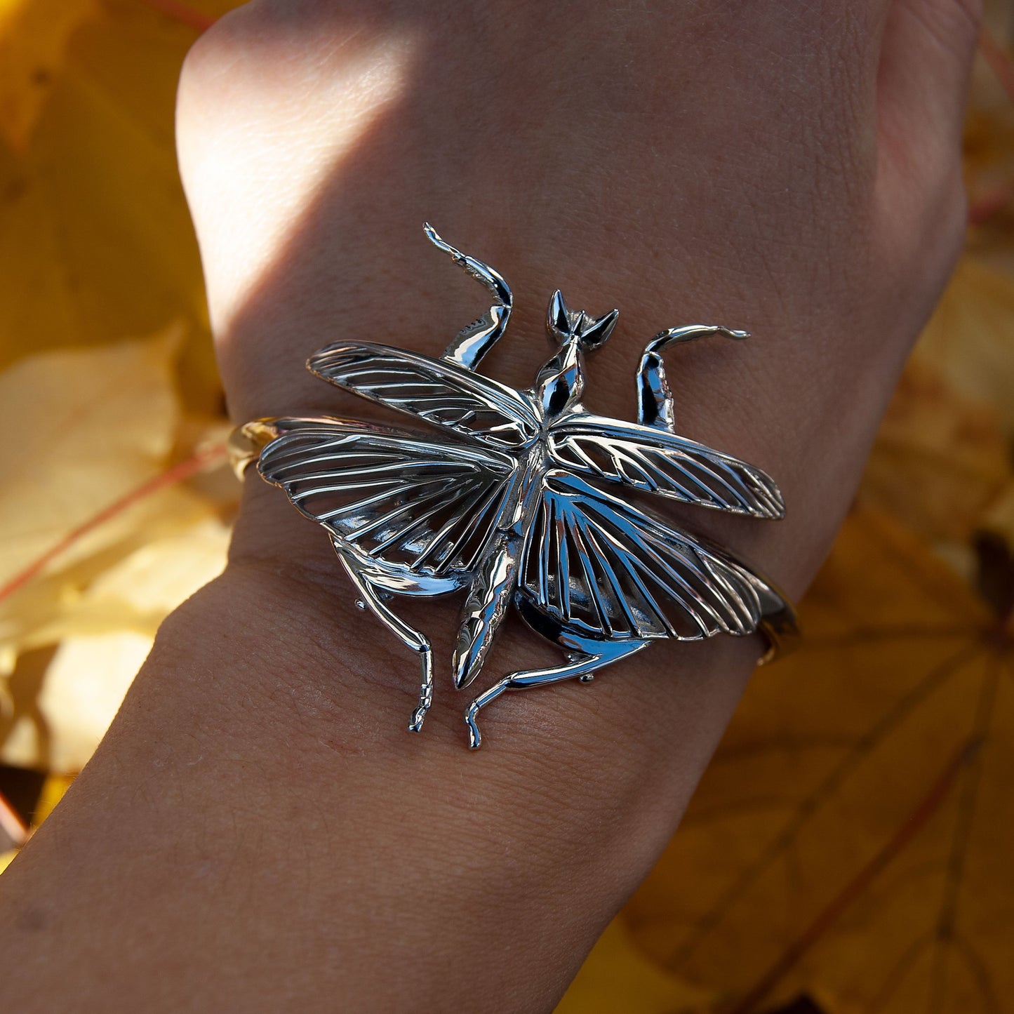 Orchid Praying Mantis Bracelet