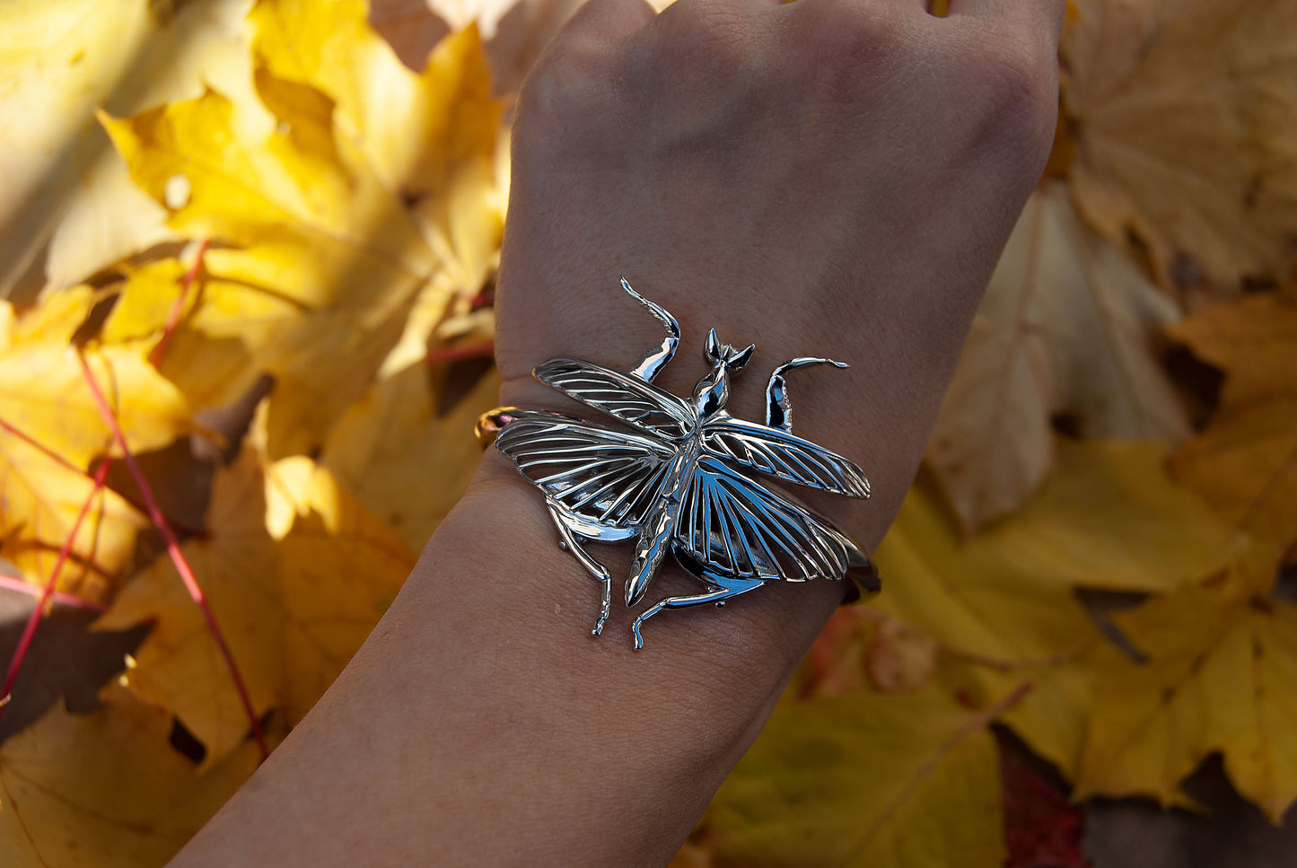 Orchid Praying Mantis Bracelet