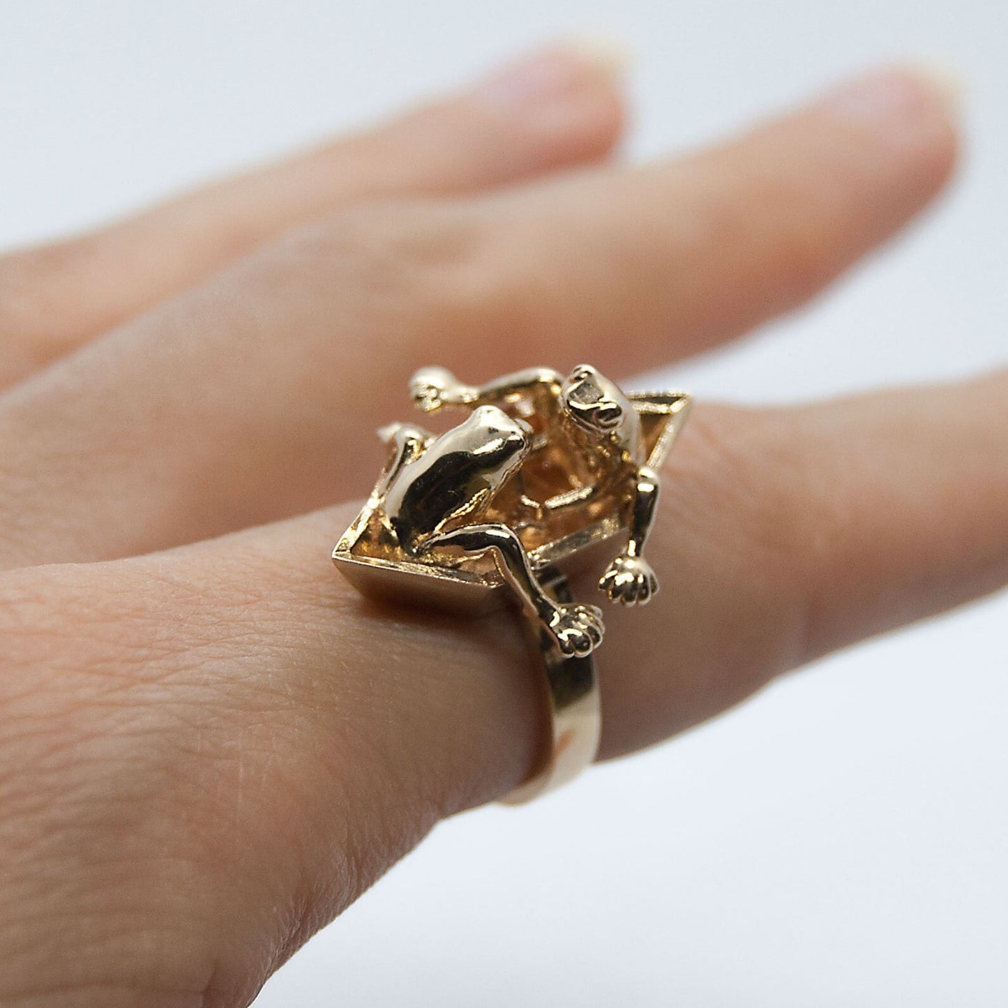 Frogs On Origami Boat Ring