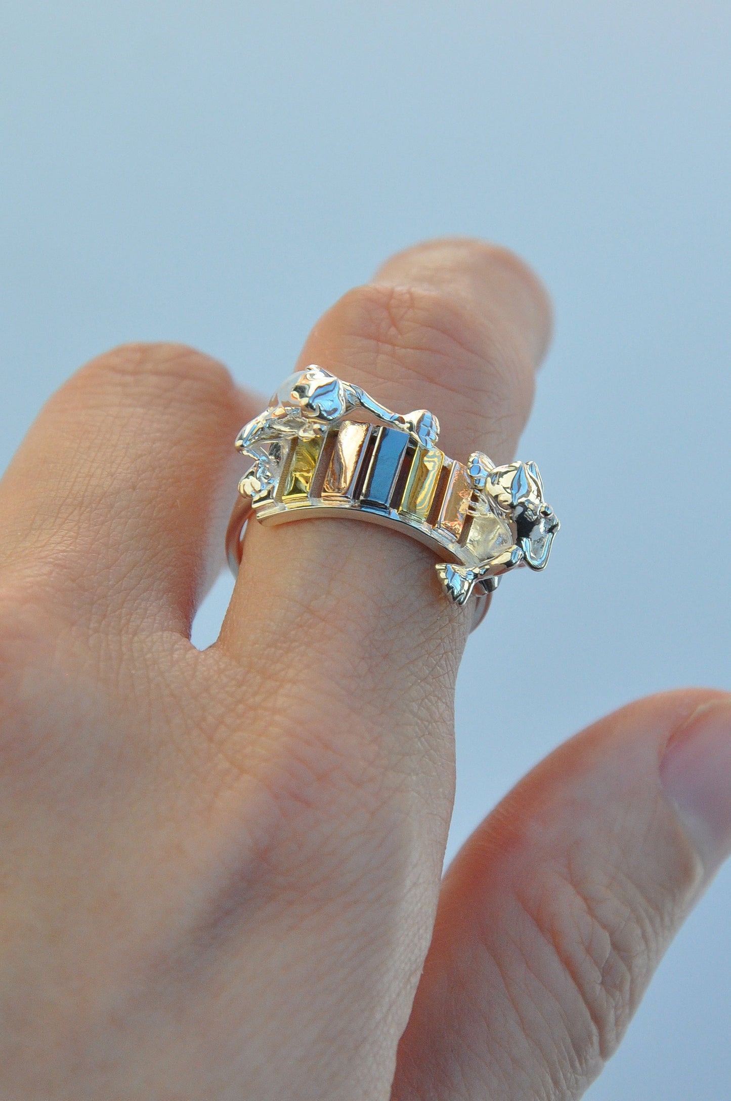 Frogs on the Rainbow Keys Ring – Whimsical Miniature Xylophone Sculpture