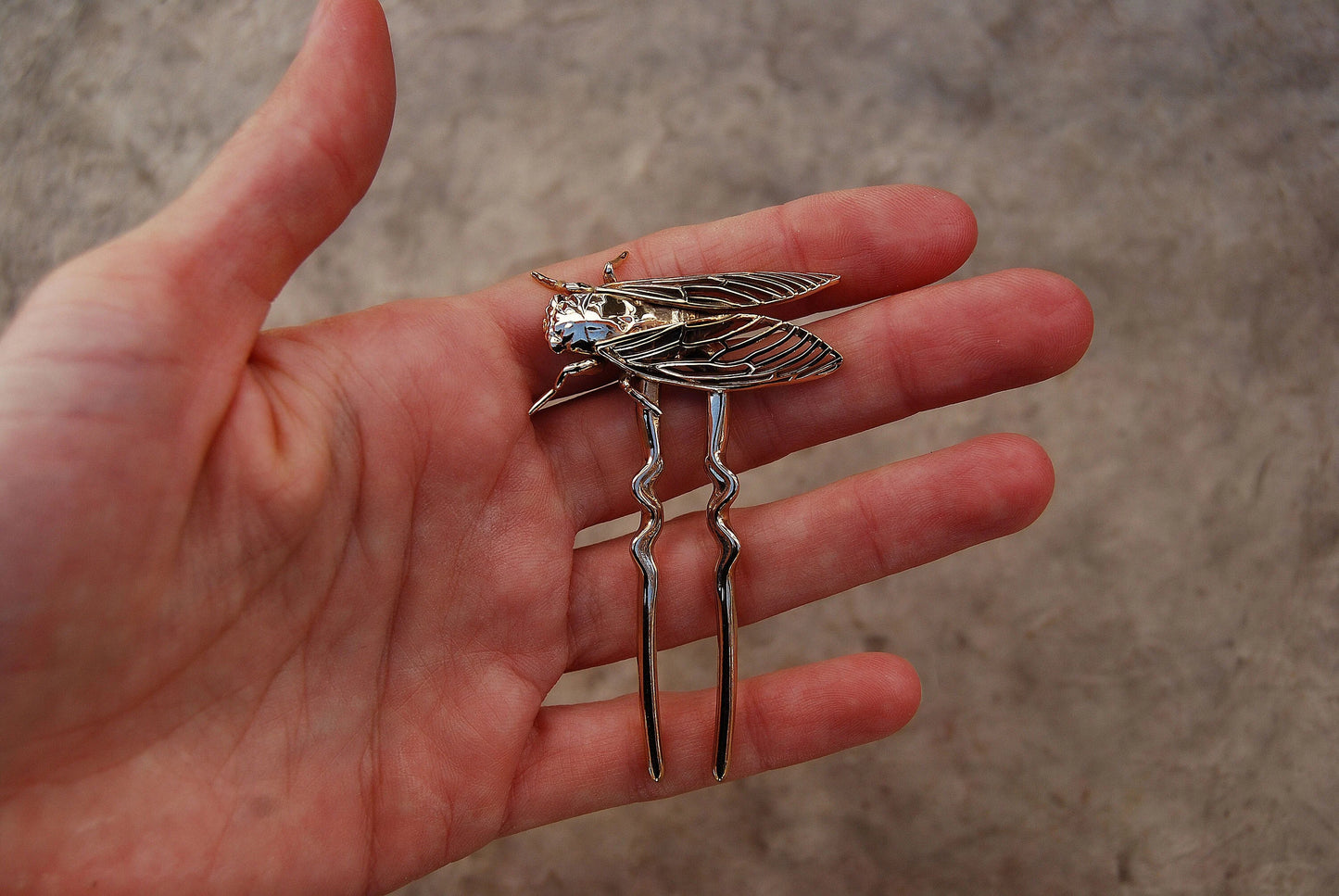 Cicada Hair Pin