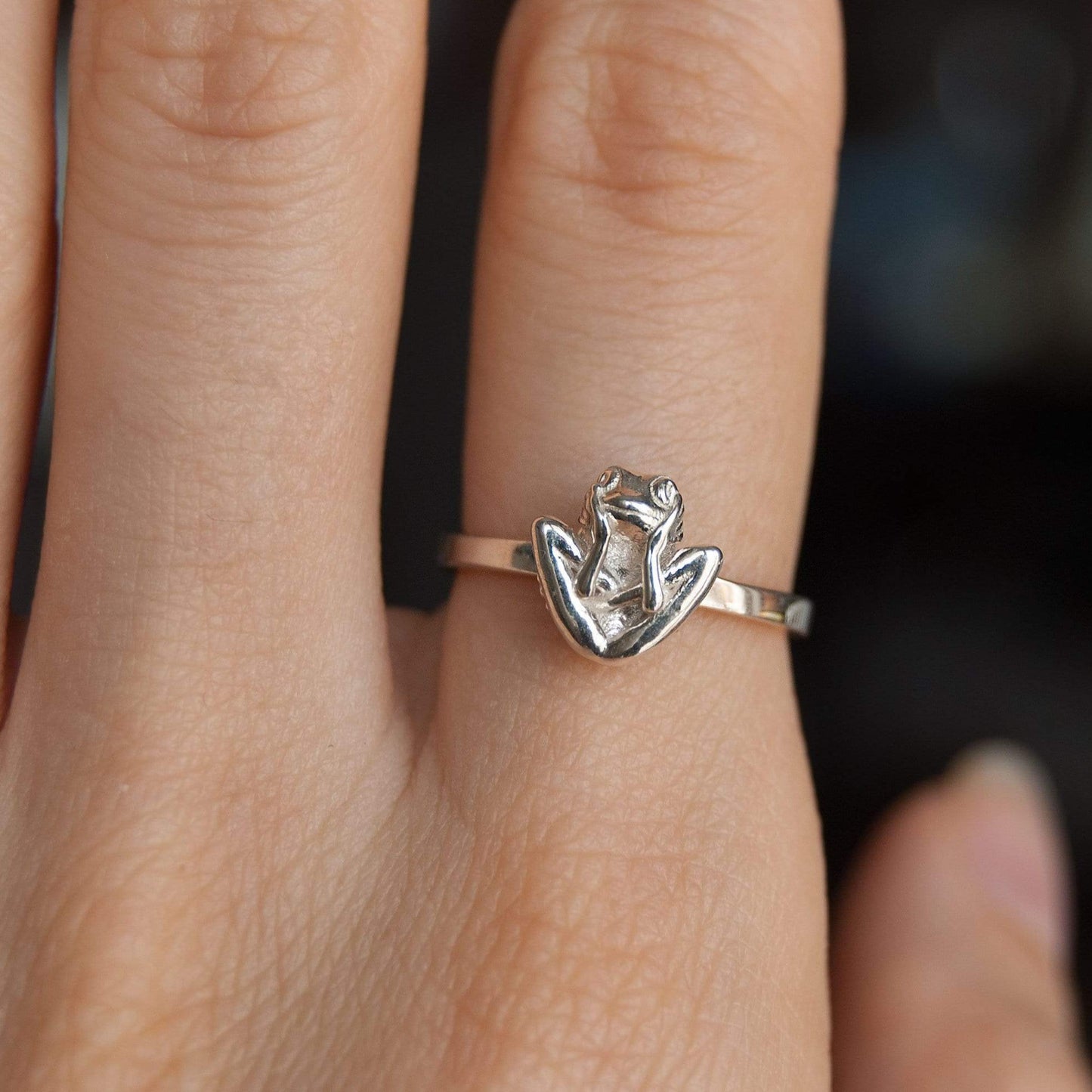 Tiny frog in Embryo pose ring